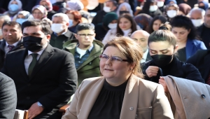 Bakan Yanık, Aksaray'daki kadın aktivite merkezinin açılış törenine katıldı: