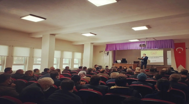Beyşehir'de muhtarlara koruyucu aile programı anlatıldı