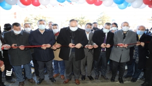 Çubuk Kaymakamı Keleş ile Belediye Başkanı Demirbaş, market açılışına katıldı