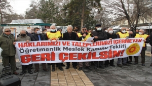 Eğitim-Sen'den "Öğretmenlik Meslek Kanunu teklifini geri çekin" çağrısı