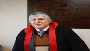 Eskişehir Adalet Sarayı'nda resim sergisi açan asliye ceza hakimi emekli oldu 