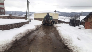 Güdül'de karla mücadele çalışmaları sürüyor