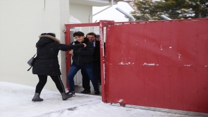 GÜNCELLEME - Eskişehir'de eşini ve kızını yaralayan kişiyi bıçaklayan genç tahliye edildi 