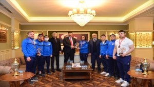 Kahramankazan'da başarılı halterciler ödüllendirildi