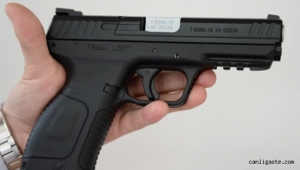 Kayseri'de bir işyerinde ruhsatsız 2 tabanca ele geçirildi