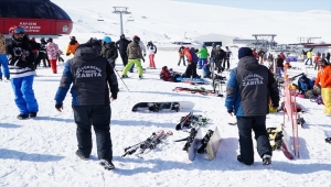 Kayseri'de turizm zabıta ekipleri, Erciyes'te denetimlerini sürdürüyor