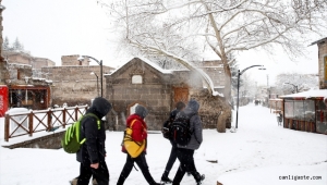 Kayseri'nin Yahyalı, Hacılar ve İncesu ilçelerinde eğitime kar engeli