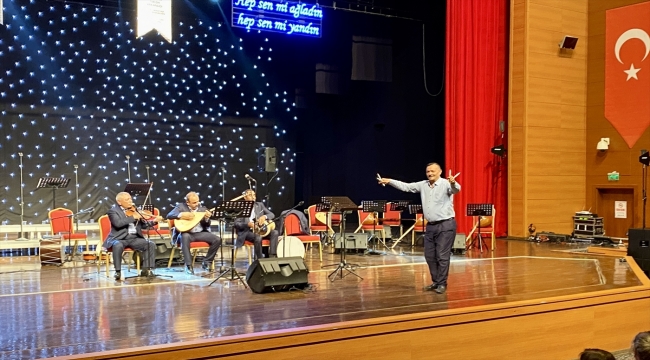 Kırşehir'de Neşet Ertaş ve Aşık Veysel temalı "Kültürler Buluşuyor Konseri"