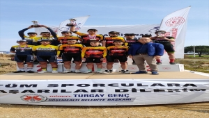 Konya Büyükşehir Belediyesporlu bisikletçiler şampiyonadan madalyayla döndü