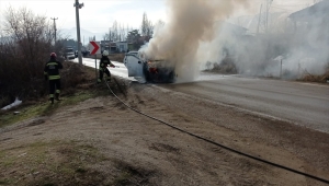 Konya'da otomobilde çıkan yangın hasara neden oldu