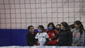 Merasim Sokak'taki saldırıda gözlerini kaybeden Buse okul üçüncüsü oldu