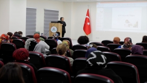 Nevşehir'de "aile içi iletişim" semineri düzenlendi