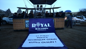 Rehber adayları turistlere anlatacakları Kapadokya'yı gökyüzünden izledi