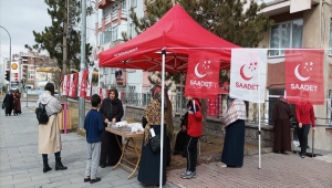 Saadet Partisi Kayseri İl Kadın Kolları Necmettin Erbakan'ı andı