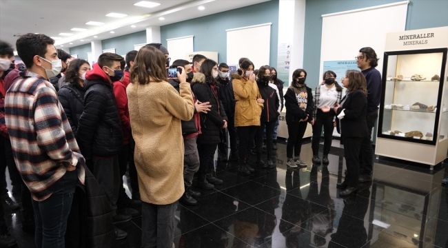 Sivas Cumhuriyet Üniversitesindeki müzeler lise öğrencilerini ağırladı
