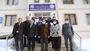 Sivas İl Özel İdaresinden Hafik Kadınlar Kültür Merkezi'ne bilgisayar desteği