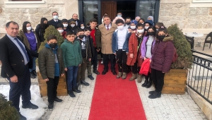 Ulaş Kaymakamı, öğrencilerle "Kesişme: İyi ki Varsın Eren" filmini izledi