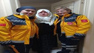 Eskişehir'de sağlık çalışanları şehit anneleri için deri cüzdan dikti