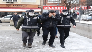 Eskişehir'de tefecilik operasyonunda 3 şüpheli yakalandı