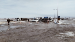 GÜNCELLEME 2 - Kar nedeniyle kapanan Antalya-Konya kara yolu ulaşıma açıldı