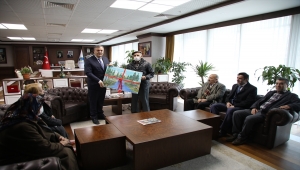 Huzurevi sakinlerinden Çubuk Belediye Başkanı Demirbaş'a ziyaret