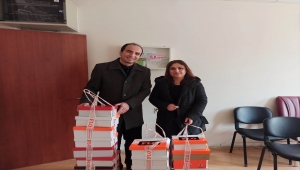 İhtiyaç sahibi çocuklara ayakkabı alarak yargılanmaktan kurtuldu