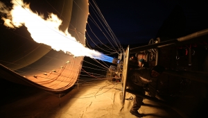 Kapadokya'da sıcak hava balonları "8 Mart Dünya Kadınlar Günü" için havalandı