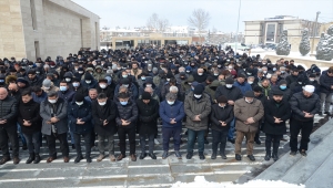 Karaman'da hayatını kaybeden hamile hemşire toprağa verildi