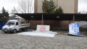 Karapınar'da reklam panosu hırsızlığı