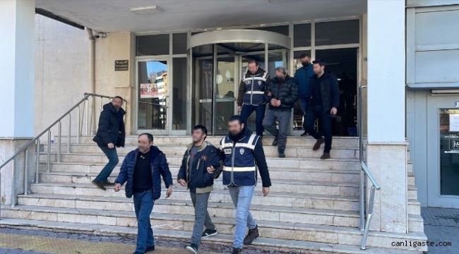 Kayseri'de aranan 8'i firari hükümlü 16 kişi yakalandı