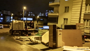 Kayseri'de kirasını ödeyemediği için evden çıkarılan aileye belediye yardım etti