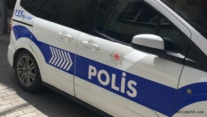 Kayseri'de polisin kovaladığı şüpheli otomobilini bırakıp kaçtı