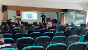 Kırşehir'de kaymakamlık ve jandarma personeline afet farkındalığı ile deprem tahliyesi eğitimi