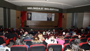 Melikgazi'de çocuklara yönelik sinema keyfi sürüyor