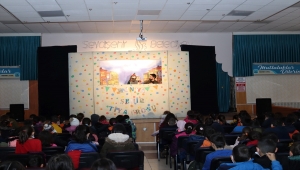 Seydişehir'de kukla tiyatro gösterisi yapıldı