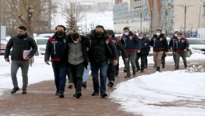 Sivas'ta 7 yıldır kayıp kişiyi öldürdükleri iddiasıyla yakalanan 5 şüpheli adliyede