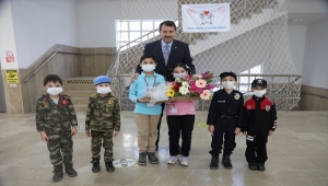 Sivas'ta şehit polis Muhammed Demir'in adı okul kütüphanesinde yaşatılacak 