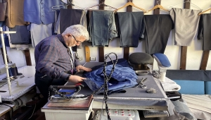 Terzi yüksüğünü yarım asırdır ilk günkü heyecanla takıyor