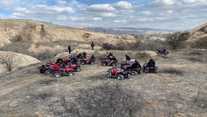 Turistler arazi motorlarıyla Ürgüp'teki vadilerde de gezecek