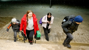 Ukrayna'dan tahliye edilen Kırım Türkleri Eskişehir'e geldi