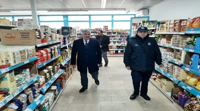 Ulaş Belediye Başkanı İlbey, market ve manavları denetledi