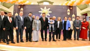 AK Parti Tepebaşı İlçe Teşkilatı iftarda buluştu