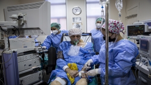 Ambulans uçağın Trabzon-Ankara hattındaki "nefes" veren operasyonunu AA görüntüledi