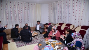 Başkan Oğuz iftarda evlere konuk oluyor