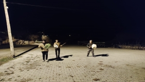 Başkan Tutal sahurda teneke çalan gençlere davul aldı