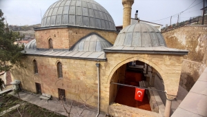 Beypazarı'nda tarihi camiler yıllara meydan okuyor