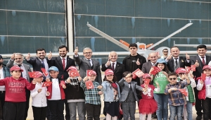 Çocuklar TUSAŞ'ta uçma heyecanı yaşadı