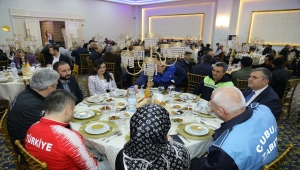 Çubuk'ta belediye personeli iftarda buluştu