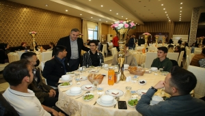 Çubuk'ta, üniversite sınavına girecek öğrenciler iftarda buluştu