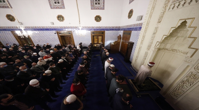 Diyanet İşleri Başkanı Erbaş, Hacı Bayram-ı Veli Camisi'nde teravih kıldırdı